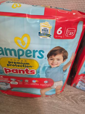 Lot 2 packet pempers premium