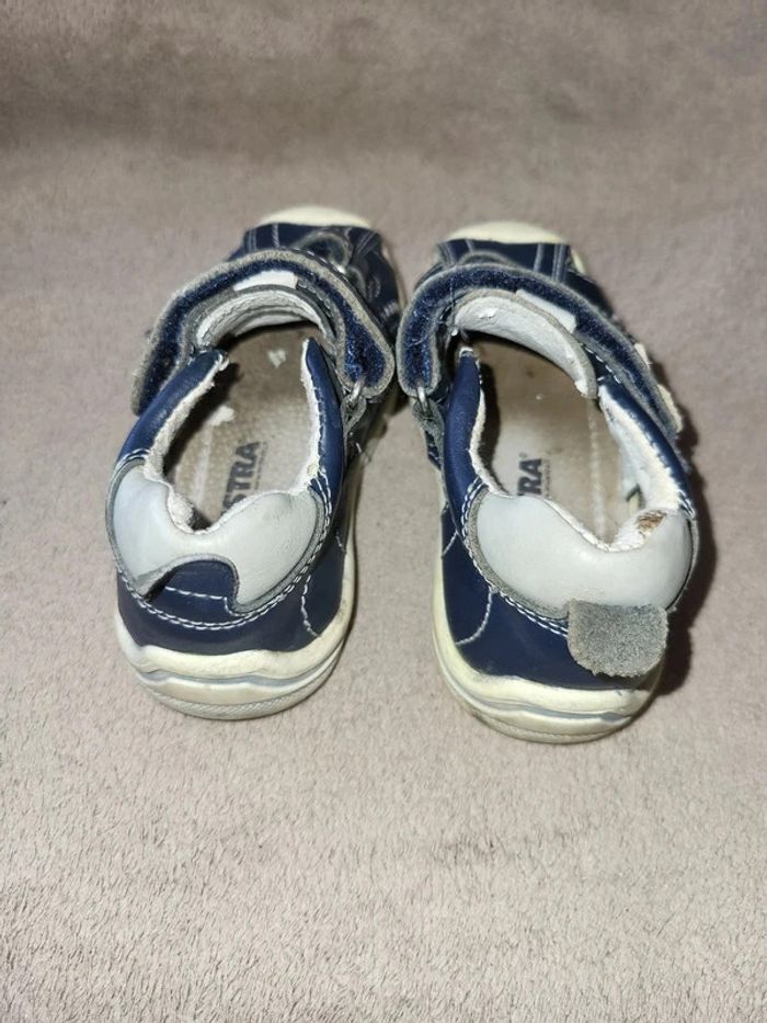 Chaussures sandales garçon 23 et 24 - photo numéro 4