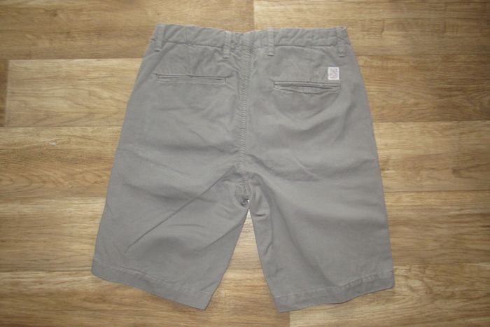 BERMUDA GRIS "JACK & JONES" - TAILLE XS - n°01 - photo numéro 2