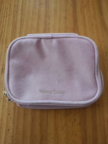 Trousse a bijoux ( maison dorée)