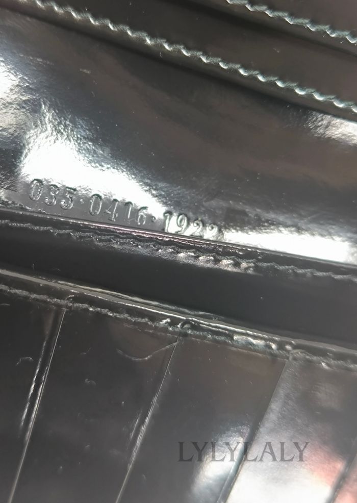 Portefeuille GUCCI authentique en cuir verni noir – logo GG embossé - photo numéro 3