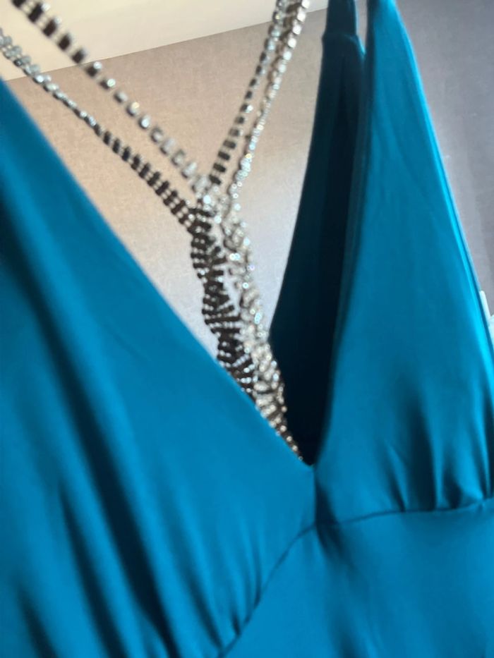 Robe dos nu - photo numéro 2