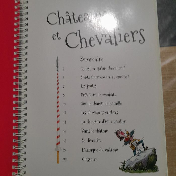 livre à volets Châteaux et chevaliers - photo numéro 2