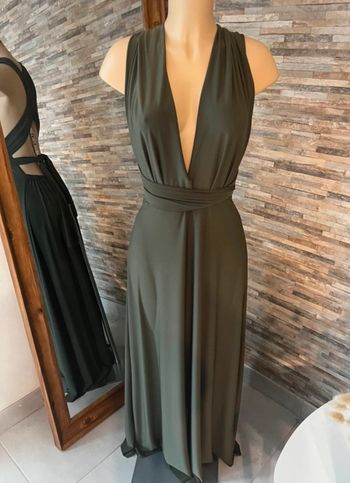 Robe longue d’été kaki positions multiples pour cocktails