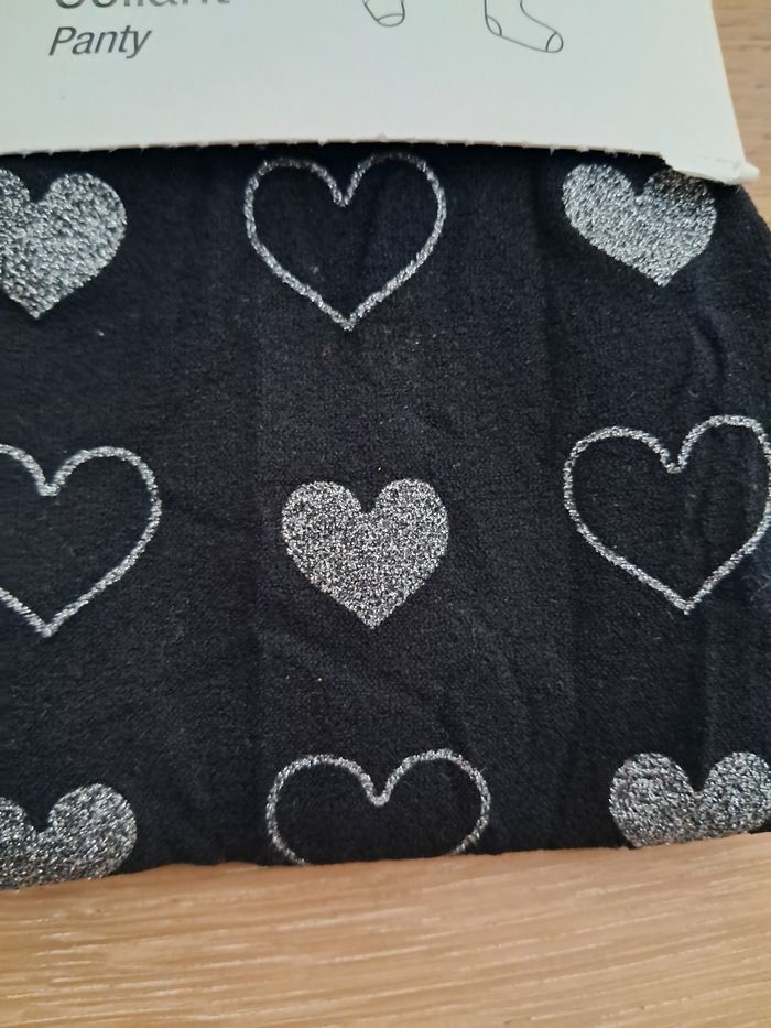 Collants noirs avec motif cœur - photo numéro 3