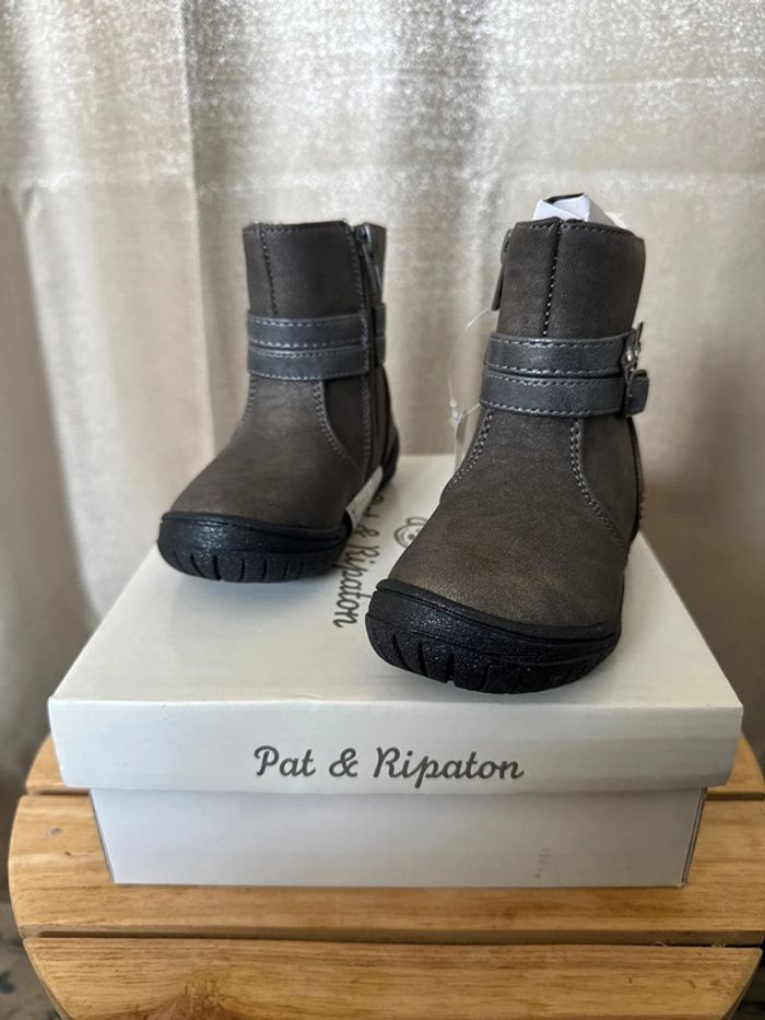 Bottines fille Pat & Ripaton – cuir gris – Taille 22 – Neuves - photo numéro 2