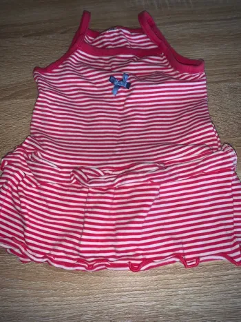 Robe bébé rayée rose et blanc avec nœud décoratif 6 mois