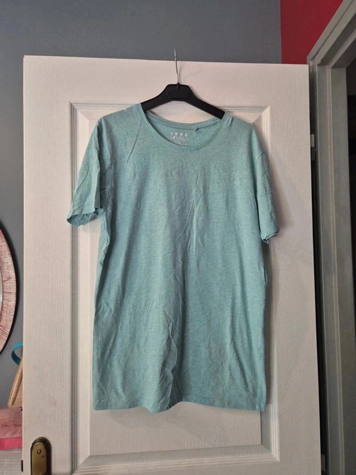 Tee shirt