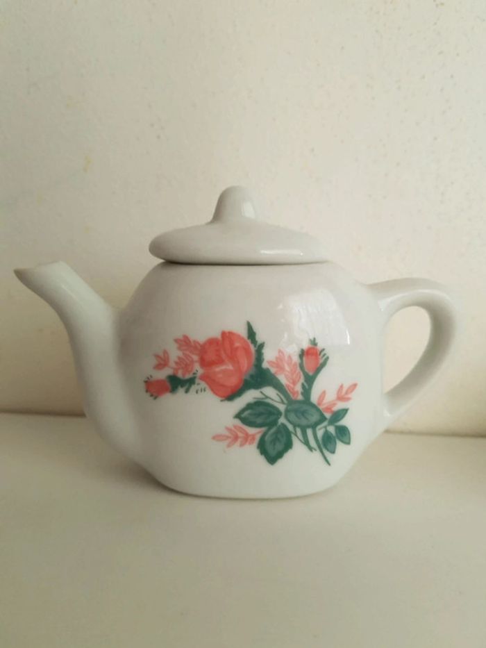 Dînette en porcelaine fleurs - photo numéro 7