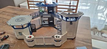 Commissariat de police playmobil 