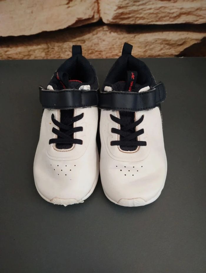 👟 Basket a scratch Reebok Pointure 24.5👟