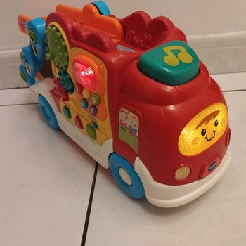 Tut Tut bolide camion transporteur