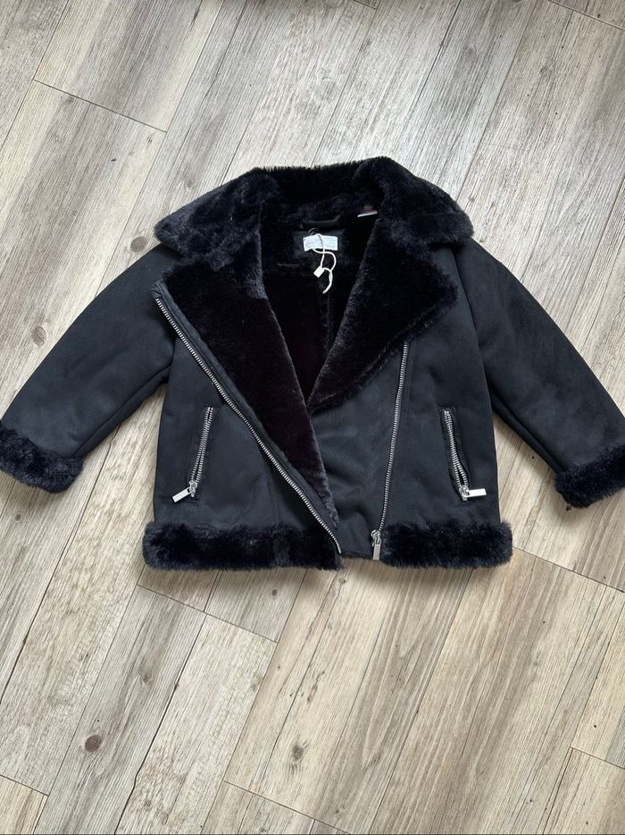 Manteau Perfecto suédine fausse fourrure 3/4 ans mango