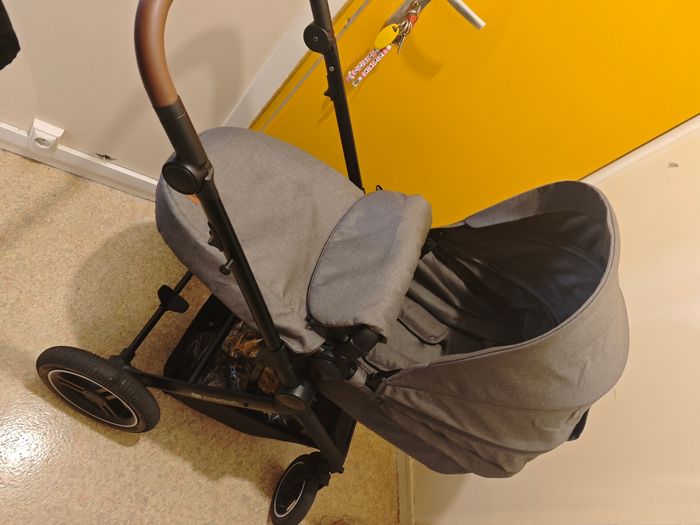 Pousette - photo numéro 3