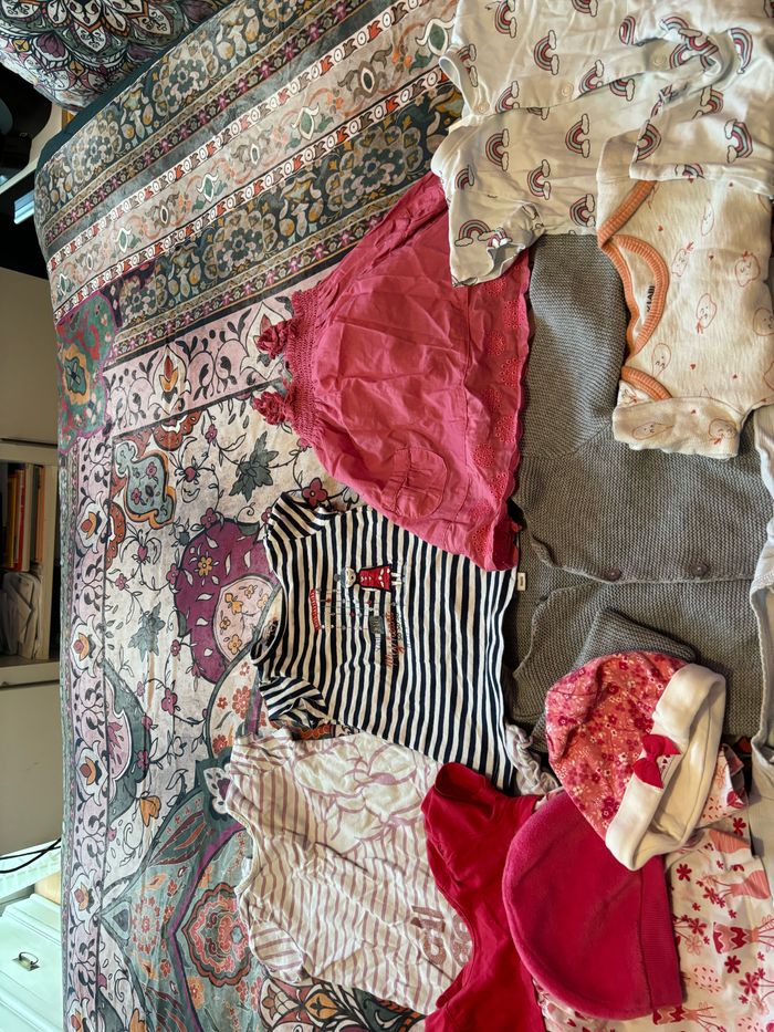 Lot de vêtements bébé fille 6 -9 mois - photo numéro 5