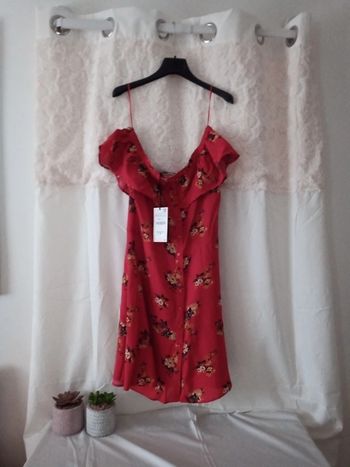 Robe Zara XS neuve avec étiquette