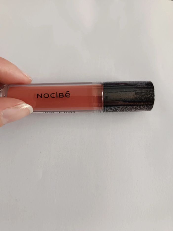 Rouge à lèvre Nocibé matte kiss nude neuf - photo numéro 2