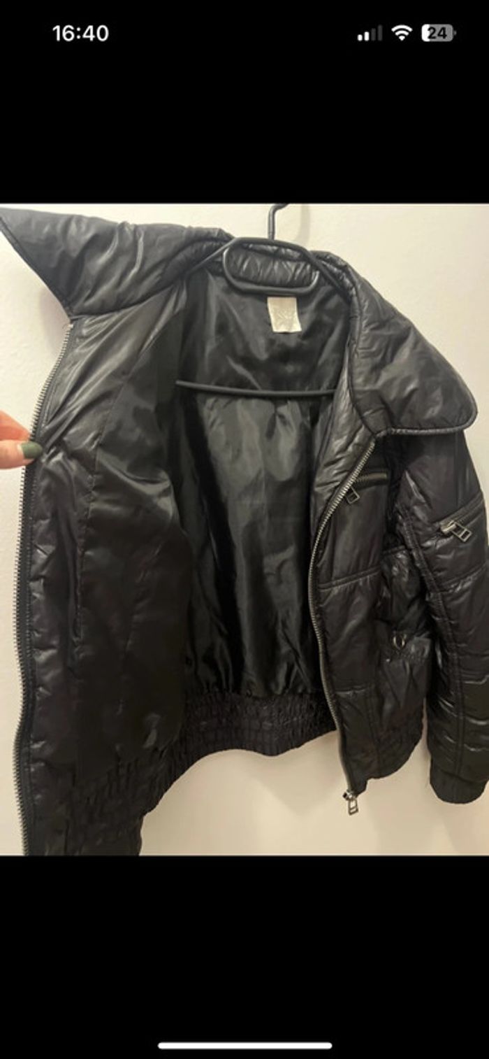 Doudoune noire légère Camaïeu – Taille 36, parfaite pour la rentrée - photo numéro 2