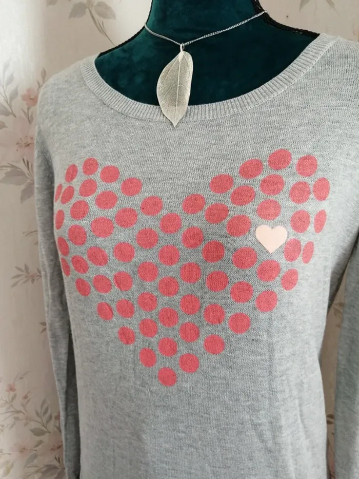 Pull fin Gris à motifs coeur avec des ronds corails / only / (S) - photo numéro 3