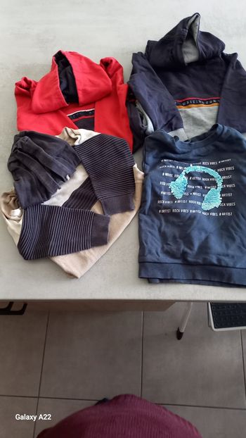 Petit lot vêtement 4 ans garçon