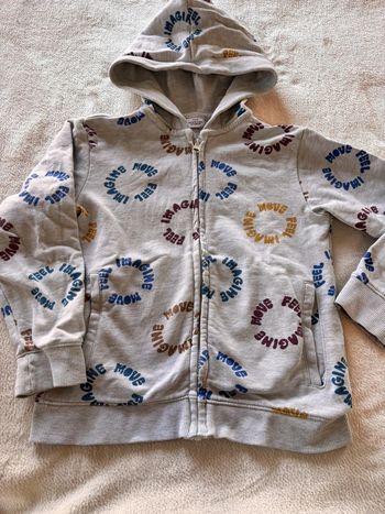 🌸Veste zipée avec capuche tape à l’œil 8 ans 🌸