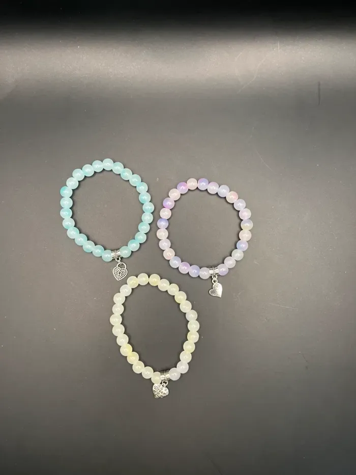 Lot de trois bracelets - photo numéro 2