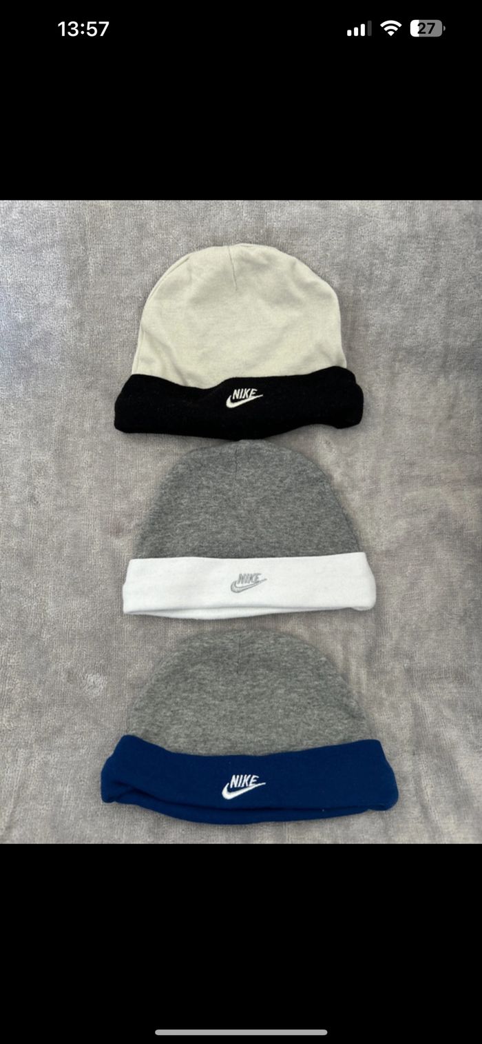 Lot 3 bonnet Nike