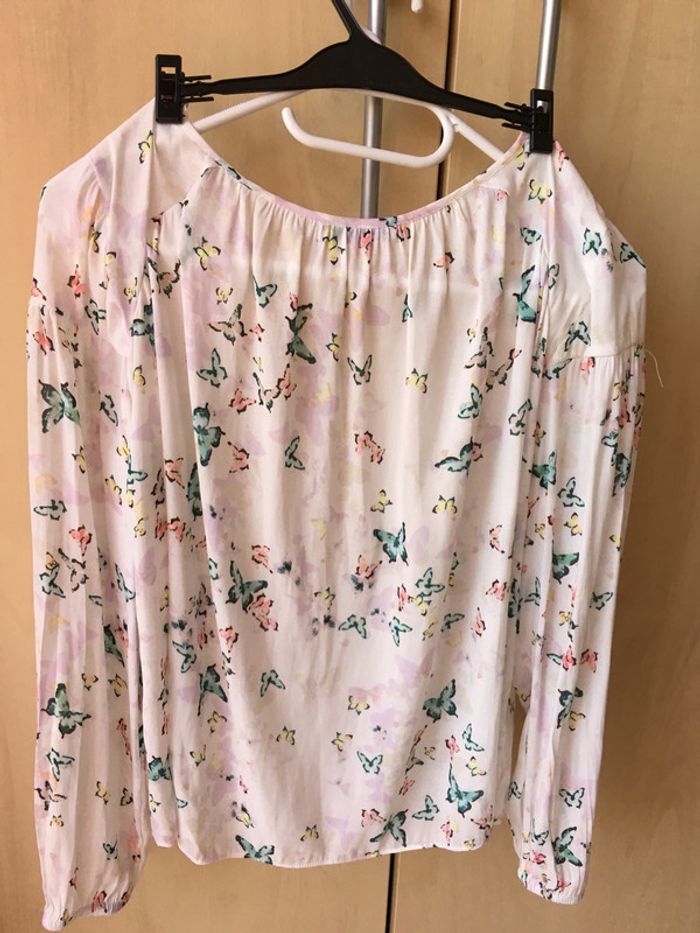 Jolie Blouse papillons Bershka T S - photo numéro 4