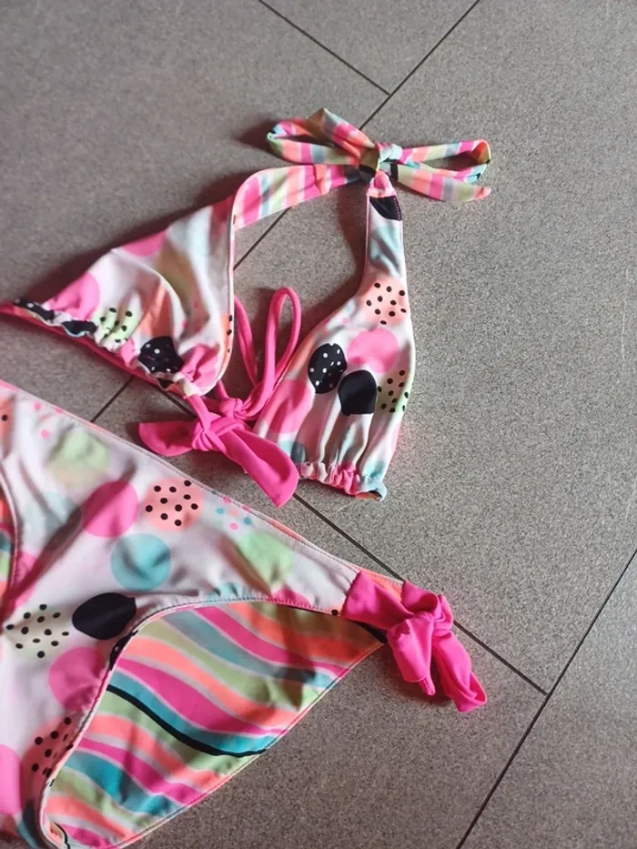 Joli maillot de bain reversible - photo numéro 2