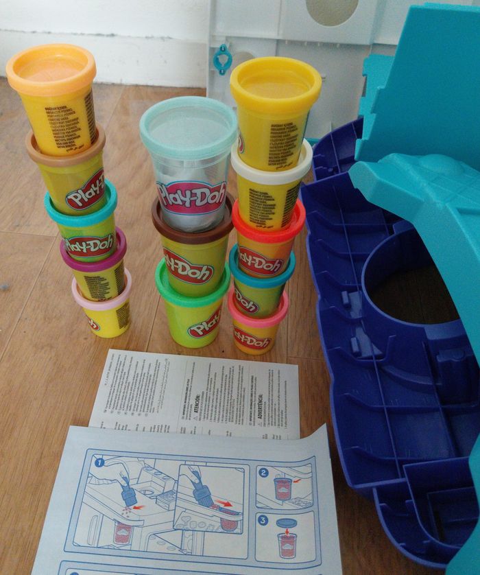 Play-Doh Kitchen Creations, Camion de Glace géant neuf 12 pots pâte à modeler - photo numéro 9