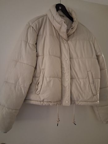Blouson matelassé beige " t-L " jennyfer 