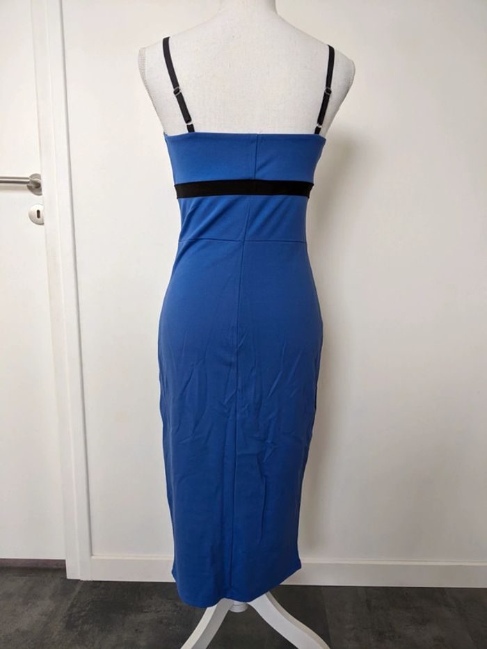 Robe midi bleue et noire coupe près du corps - photo numéro 2
