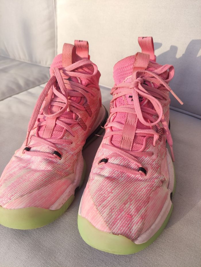 Chaussures de basketball