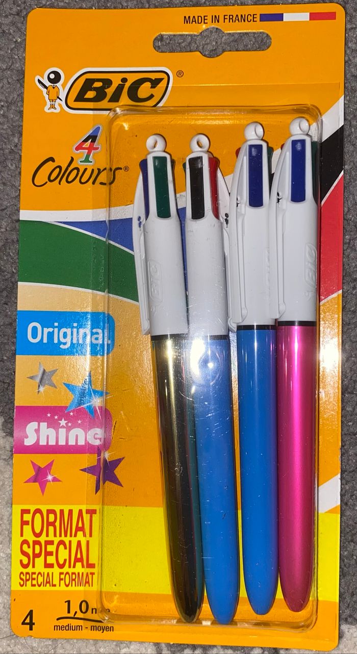 Stylos 4 couleurs Bic
