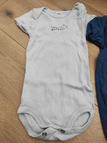 Lot de deux bodys manches courtes
