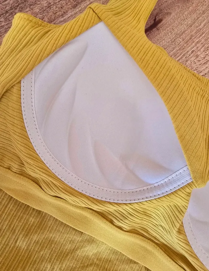 Top avec brassière rembourrée - photo numéro 6