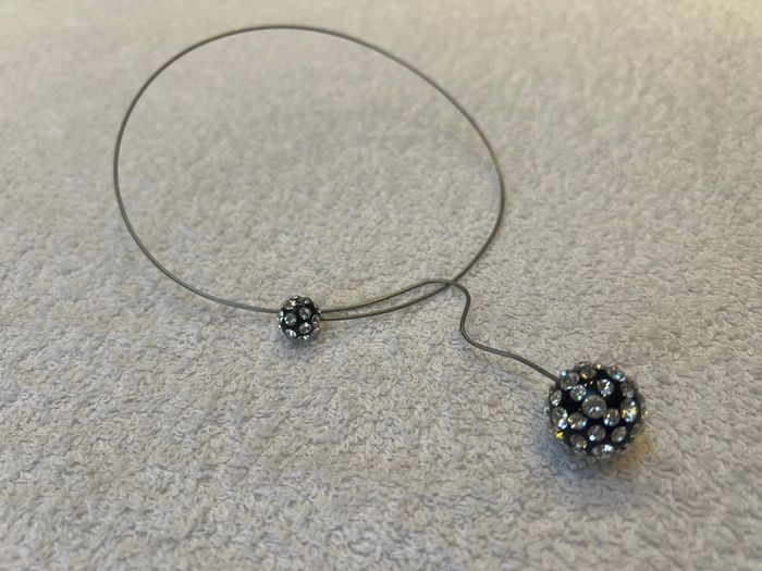 collier cristaluna saturno en cristal acrylique noir swarovski 201 513 00 neuf - photo numéro 3