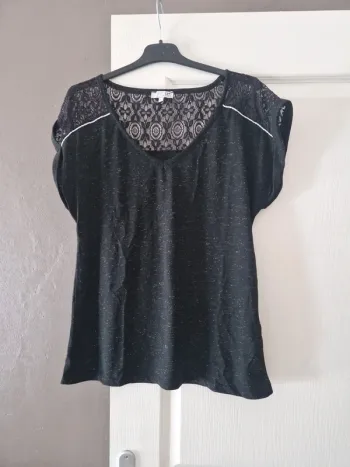 Tee-shirt noir pailleté taille L neuf