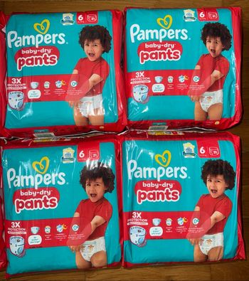 4 paquets de couches Pampers  taille 6