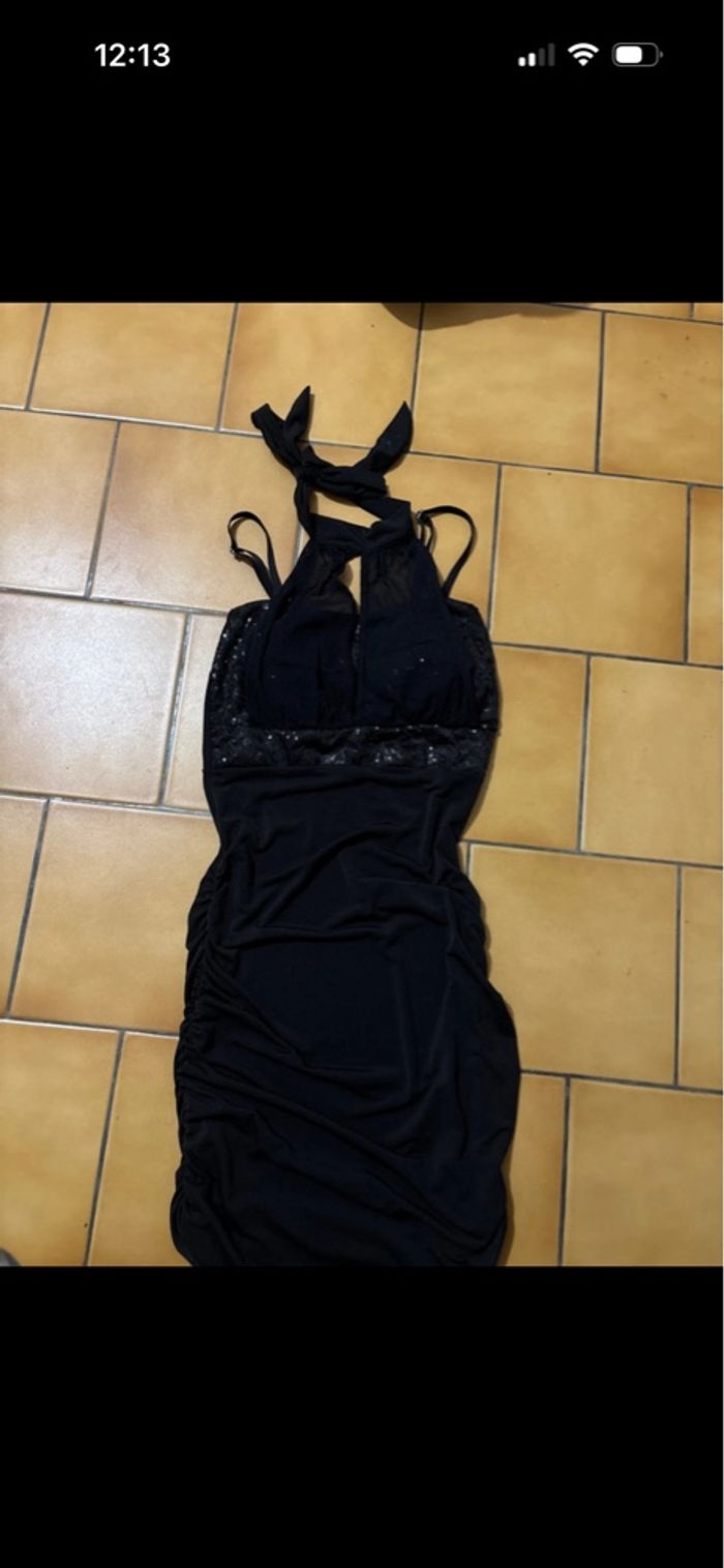 Robe moulante pailletée