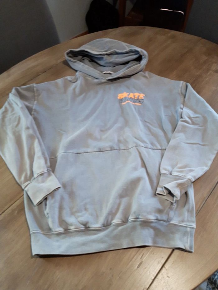 Sweat avec capuche