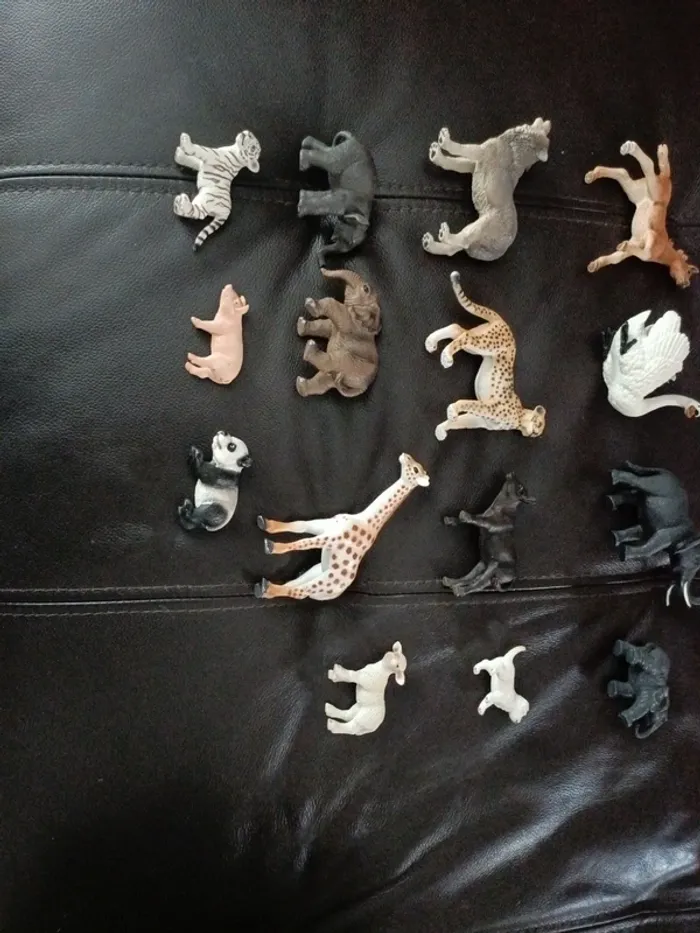Figurines a 3 euros l unite - photo numéro 4