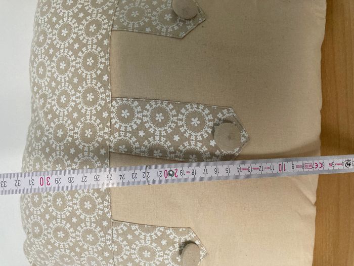 petit coussin beige - photo numéro 6