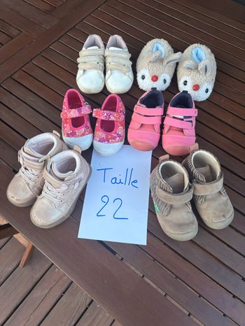 Lot 6 paires chaussures taille 22