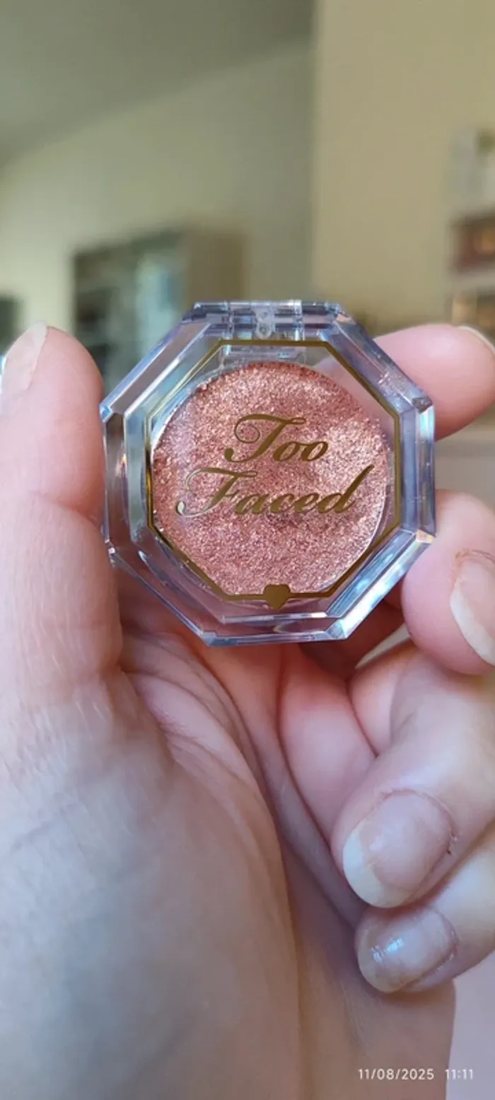 Too faced Disco Crush Multi Use Eye & Face Sparkle shade Magic Sprinkles - photo numéro 2