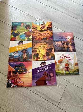 8 livres hachette jeunesse neuf