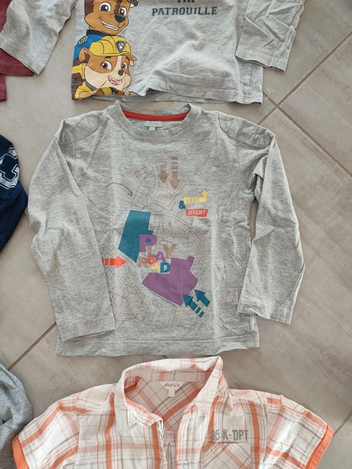 Gros lot de 20 vêtements garçon 5 ans - photo numéro 3