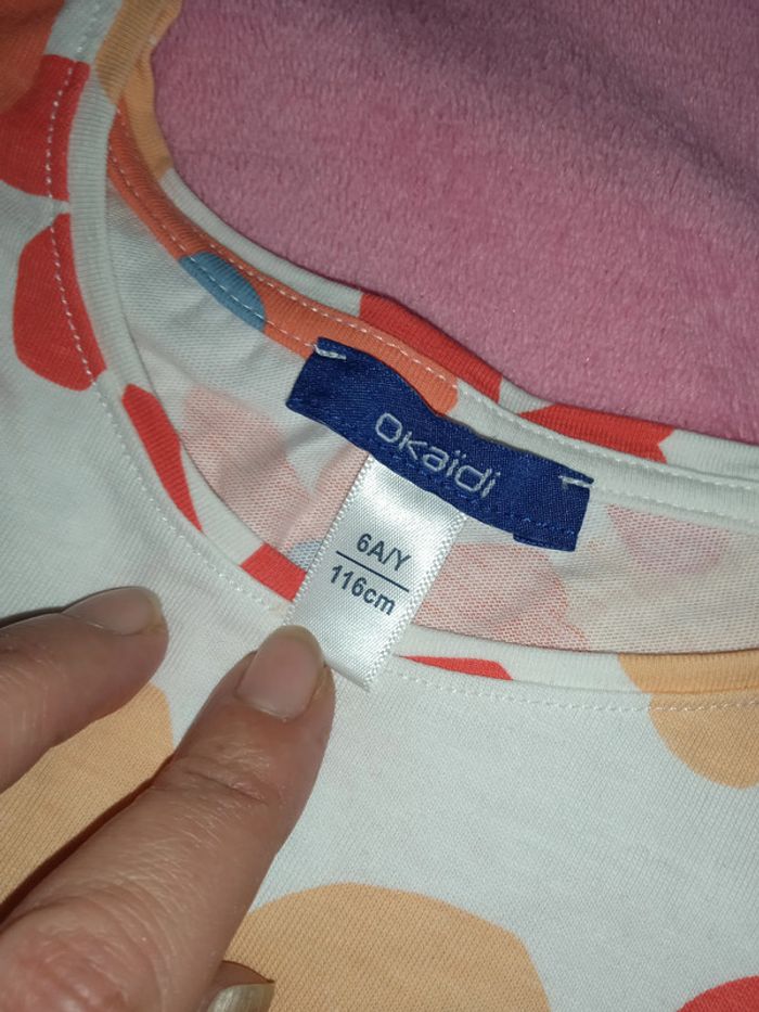 2 tee-shirts 6 ans - photo numéro 2