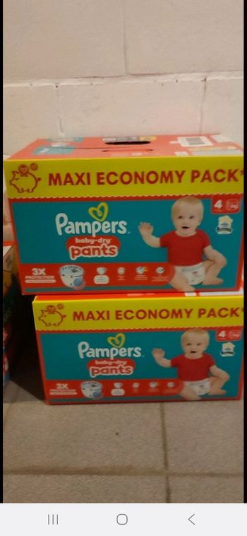 Pampers taille 4 pants 
