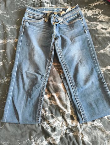 Jean levis